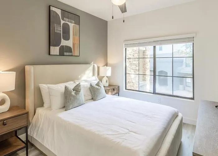 Landing - Modern With Amazing Amenities